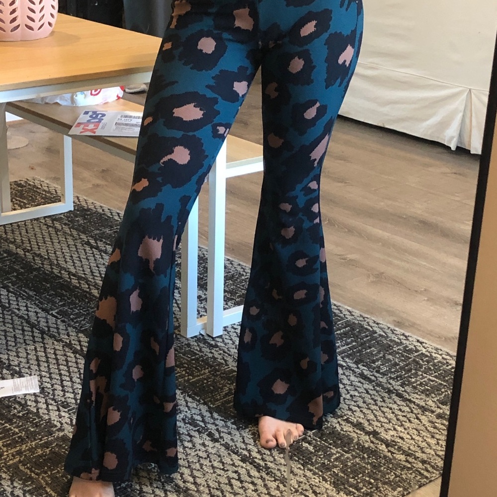 JUDITH MARCH FLARE PANTS